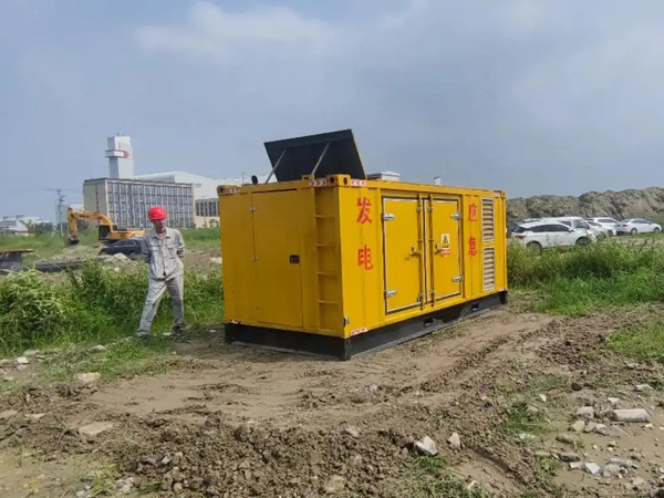 双塔200KW柴油发电机机组每小时的油耗量受哪些因素影响?